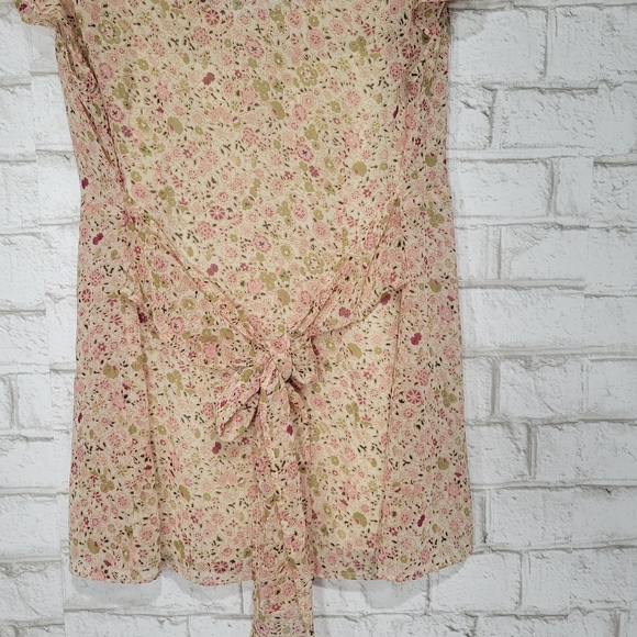 Oh Baby by Motherhood floral blouse - Picture 9 of 12